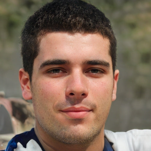 <em>Esteban Gutierrez</em>